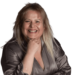 Paula Oliveira Martins